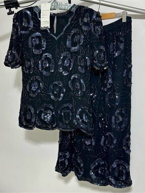 Sequined Floral Two-Piece Set in Black size XL